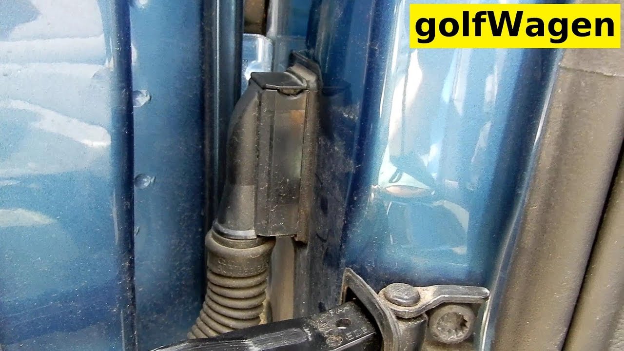 VW Golf 7 door connector