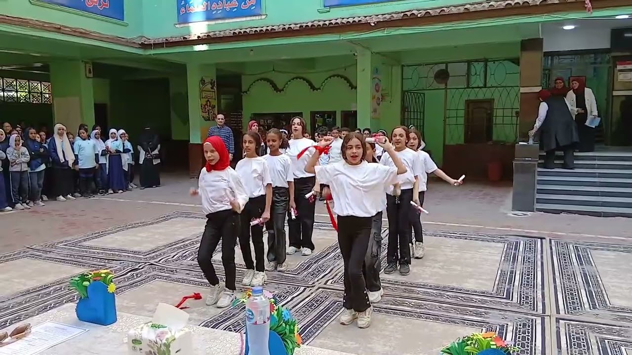 حفل تكريم أوائل الطلاب في مسابقة أوائل الطلبة على مستوى المدرسة | عرض وراء كل نجاح