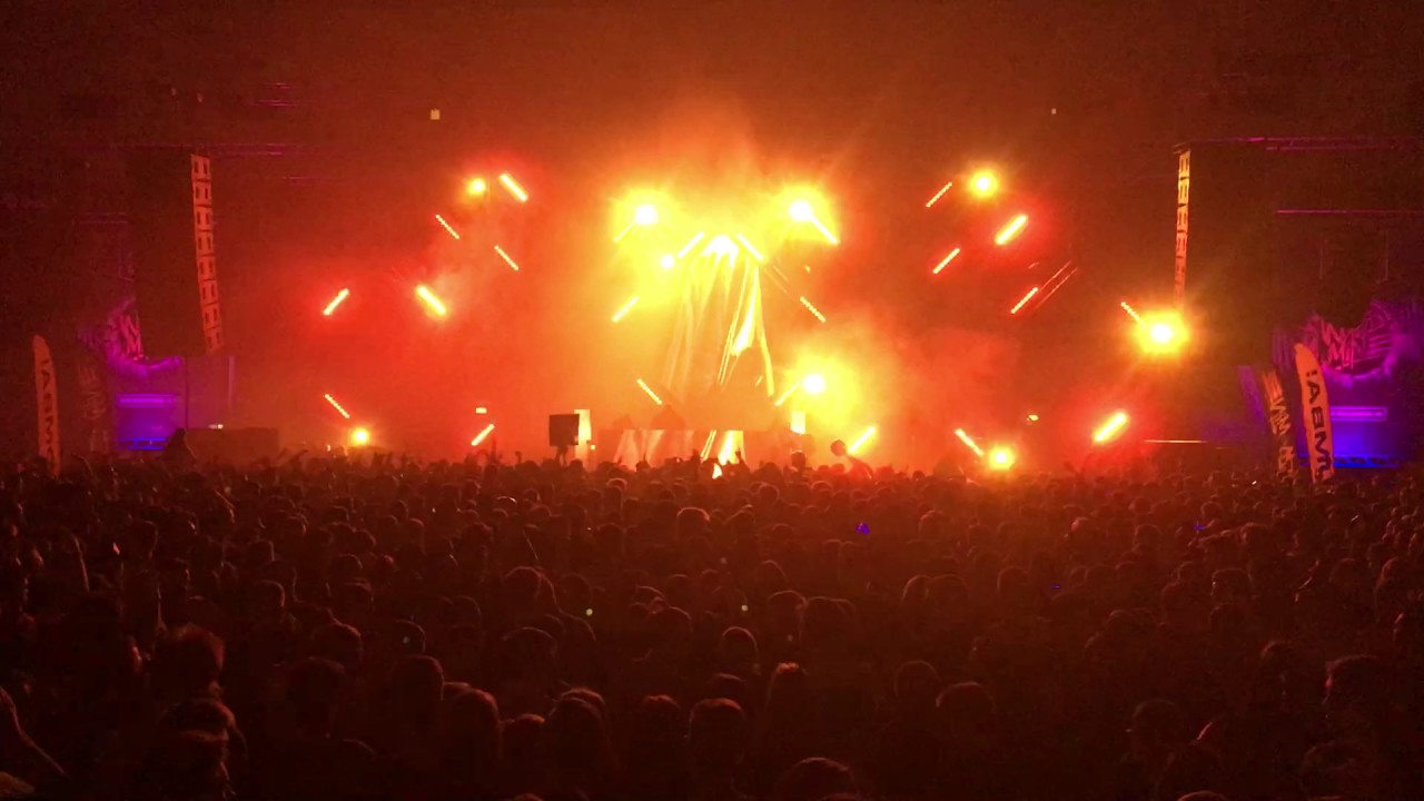 WORLD IS MINE w/ CARNAGE (USA) SYMA Csarnok 2017.03.14 (Part 13)