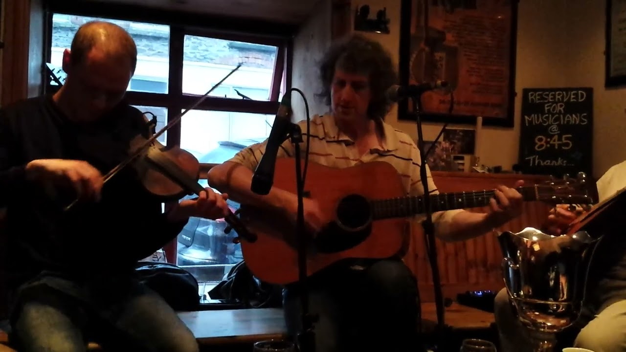 The Hollybush Rakish Paddy Jeremy Spencer et Tommy O Sullivan Dingle 2016