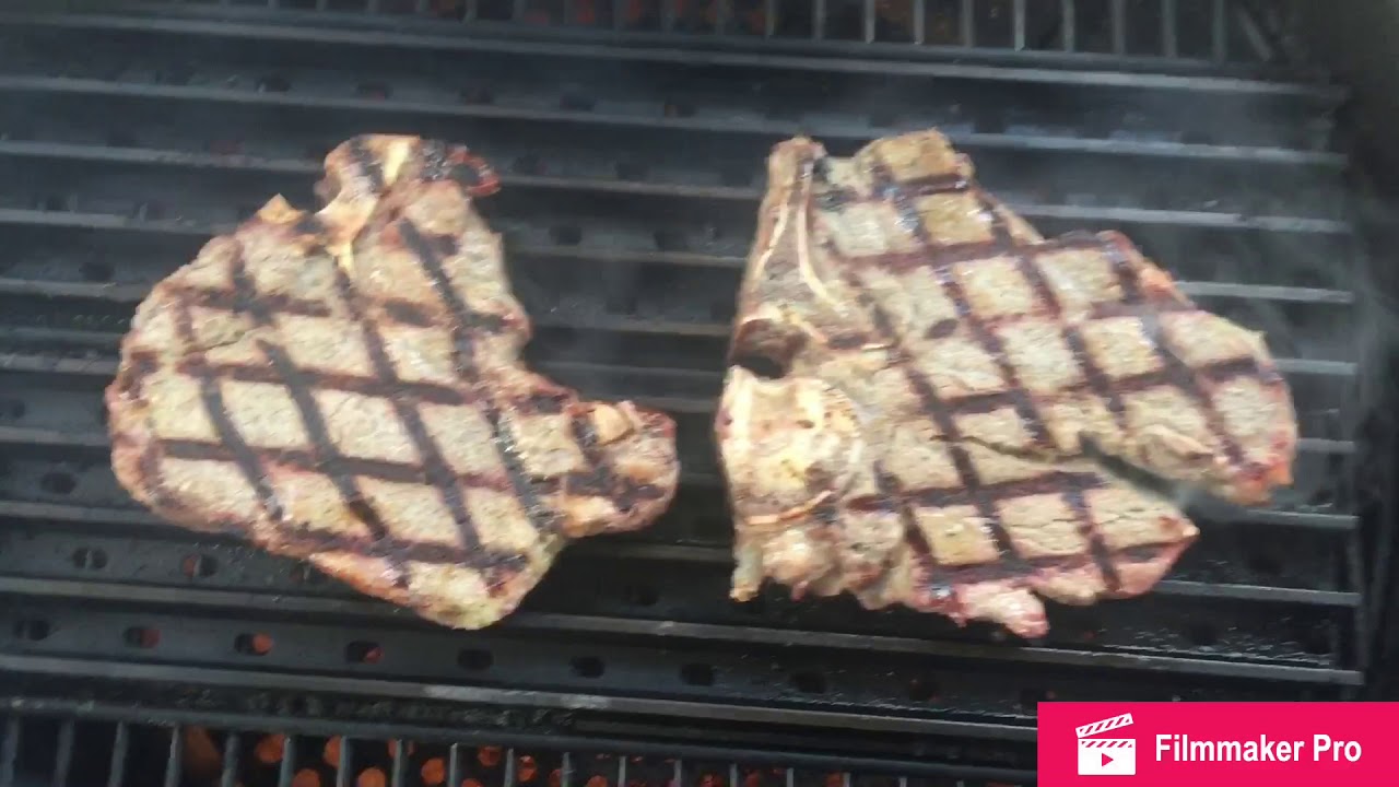 REC TEC Bullseye with GrillGrates