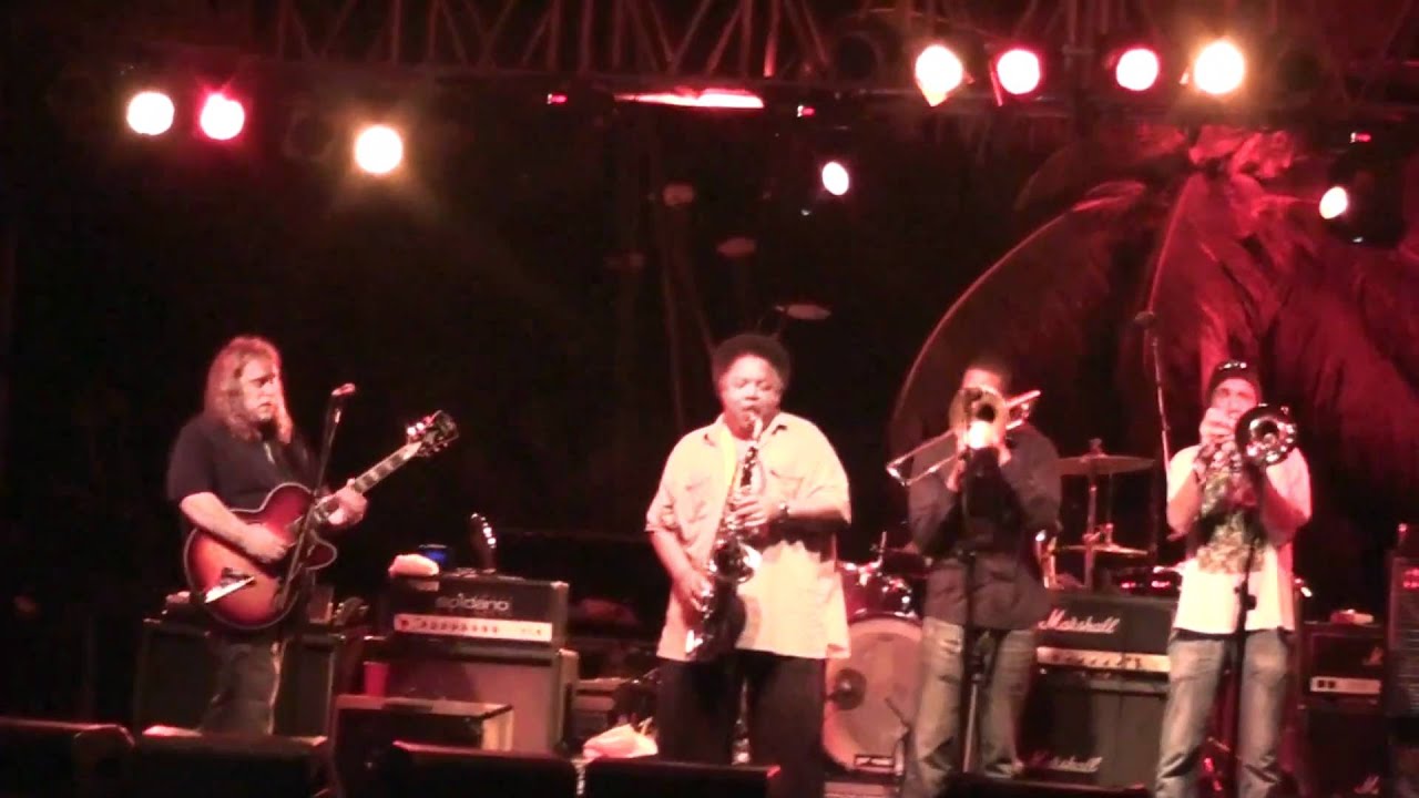 Warren Haynes - Island Exodus II - John The Revelator with The Jamaica Horns & Matt Abts