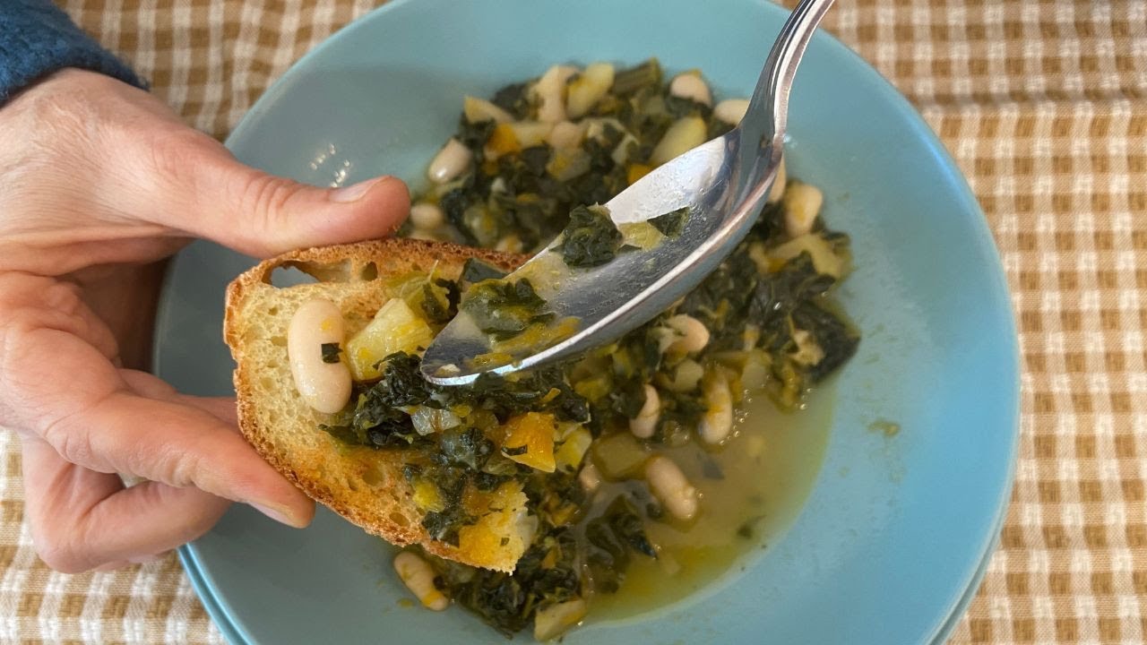 Zuppa di cavolo nero, la miglior zuppa invernale - buonissima e fa bene alla salute!