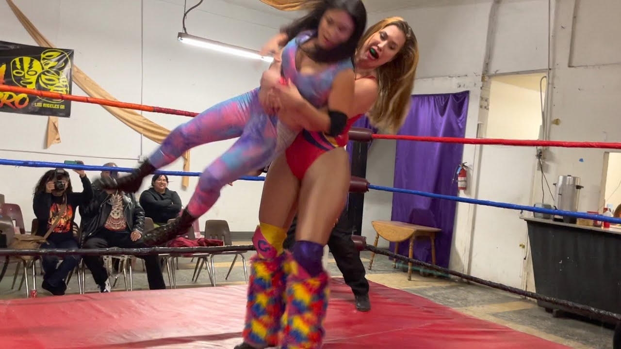 Lucha Pro Women's 5 Way