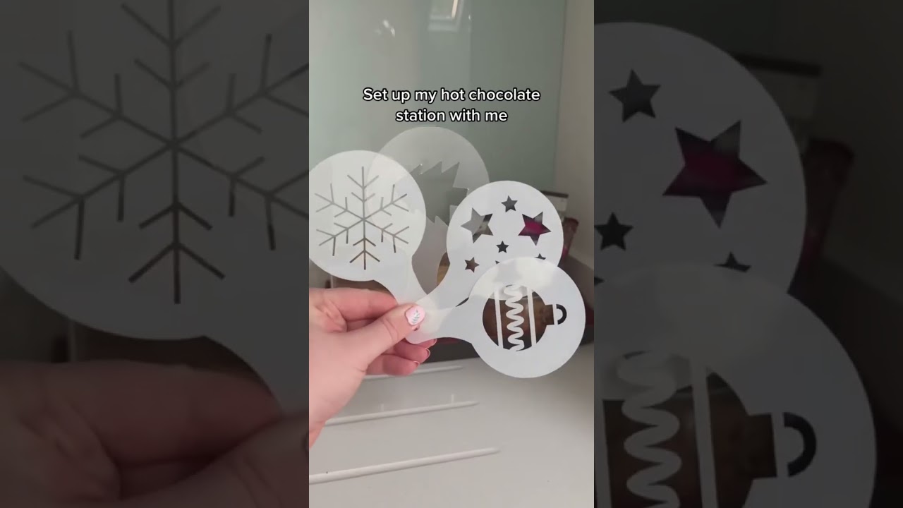 Set up my hot chocolate station with me☕️🦌🌲🫶🏻 #short #christmas #hotchocolate