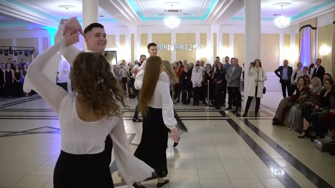 Walc na studniówce ZSP6 w Siedlcach
