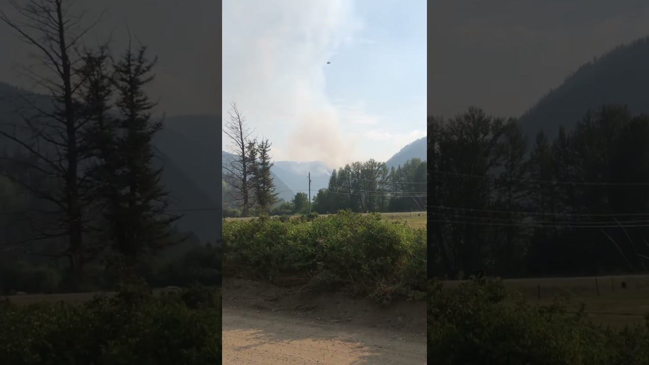BC Wildfire consumes Pear Lake area outside of Clinton. Back to back helicopters! #BCwildfire