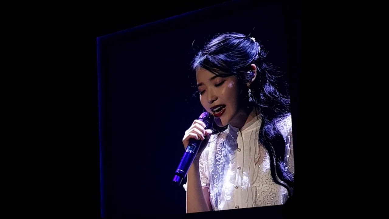 181118 아이유 dlwlrma 서울 콘서트 나만 몰랐던 이야기 (Only I didn't know)