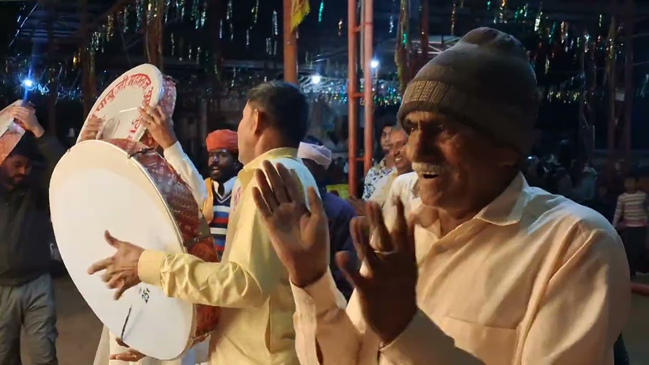 फाग  उत्सव  की  शुरुआत  amarpura dham  में 