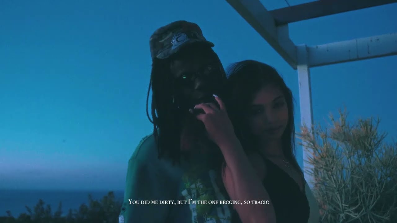 Kellylivinglarge, Macario - STUCK (Official Video)