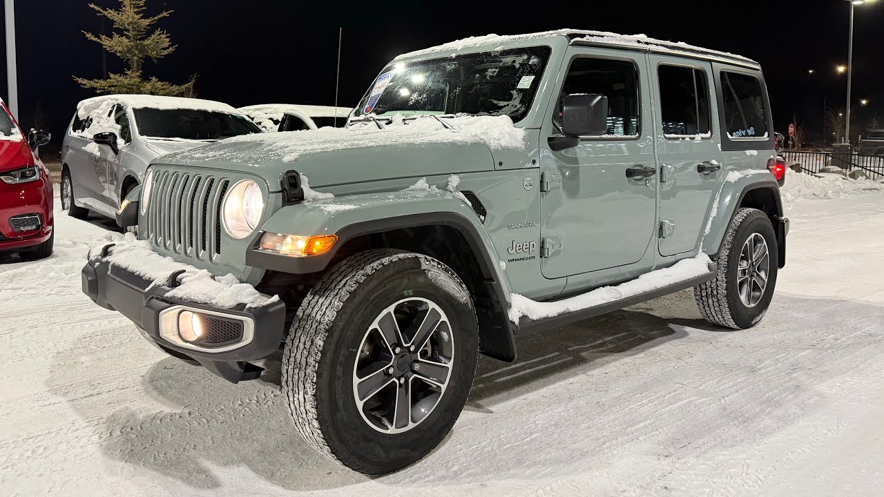 Jeep Wrangler Sahara 2023 года