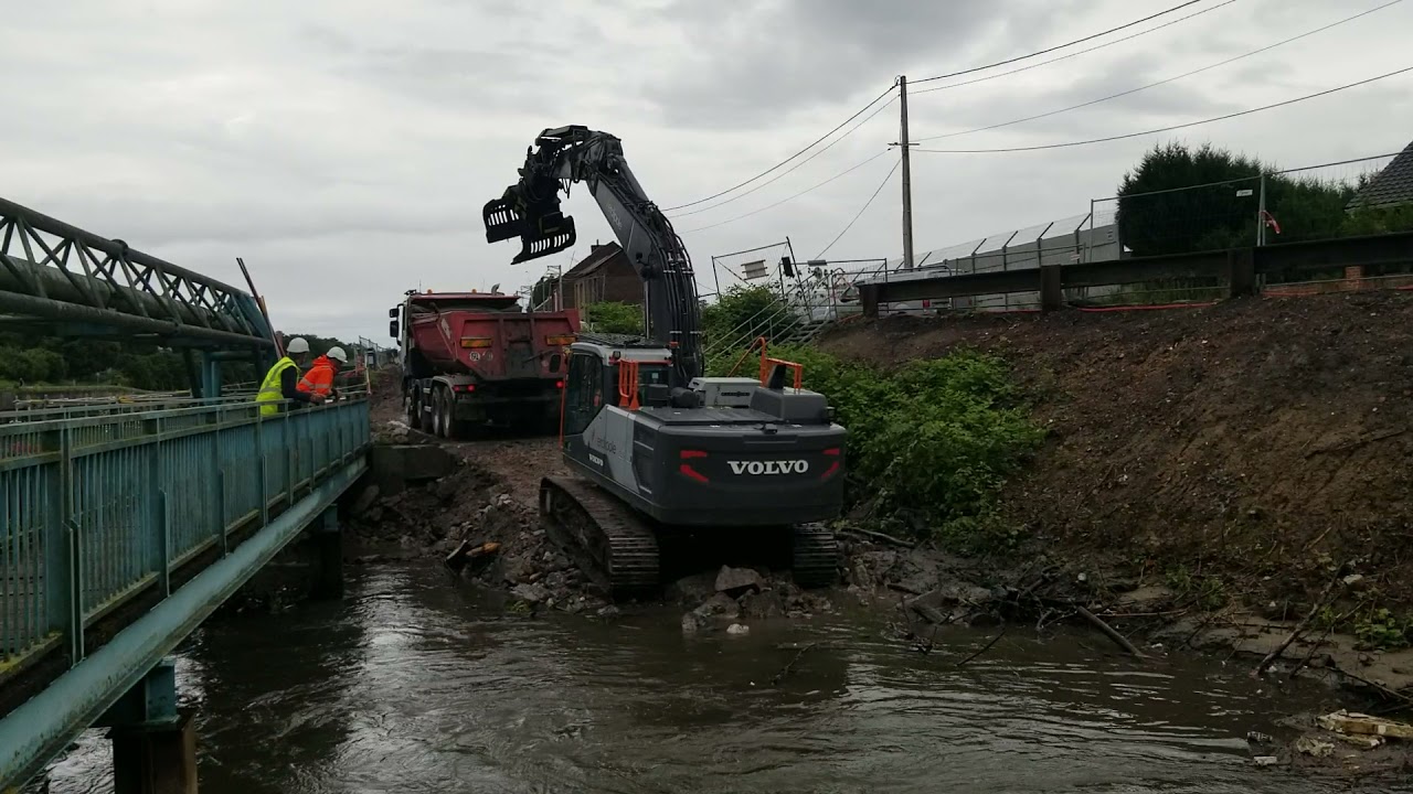 volvo EC220E ( grise)part4