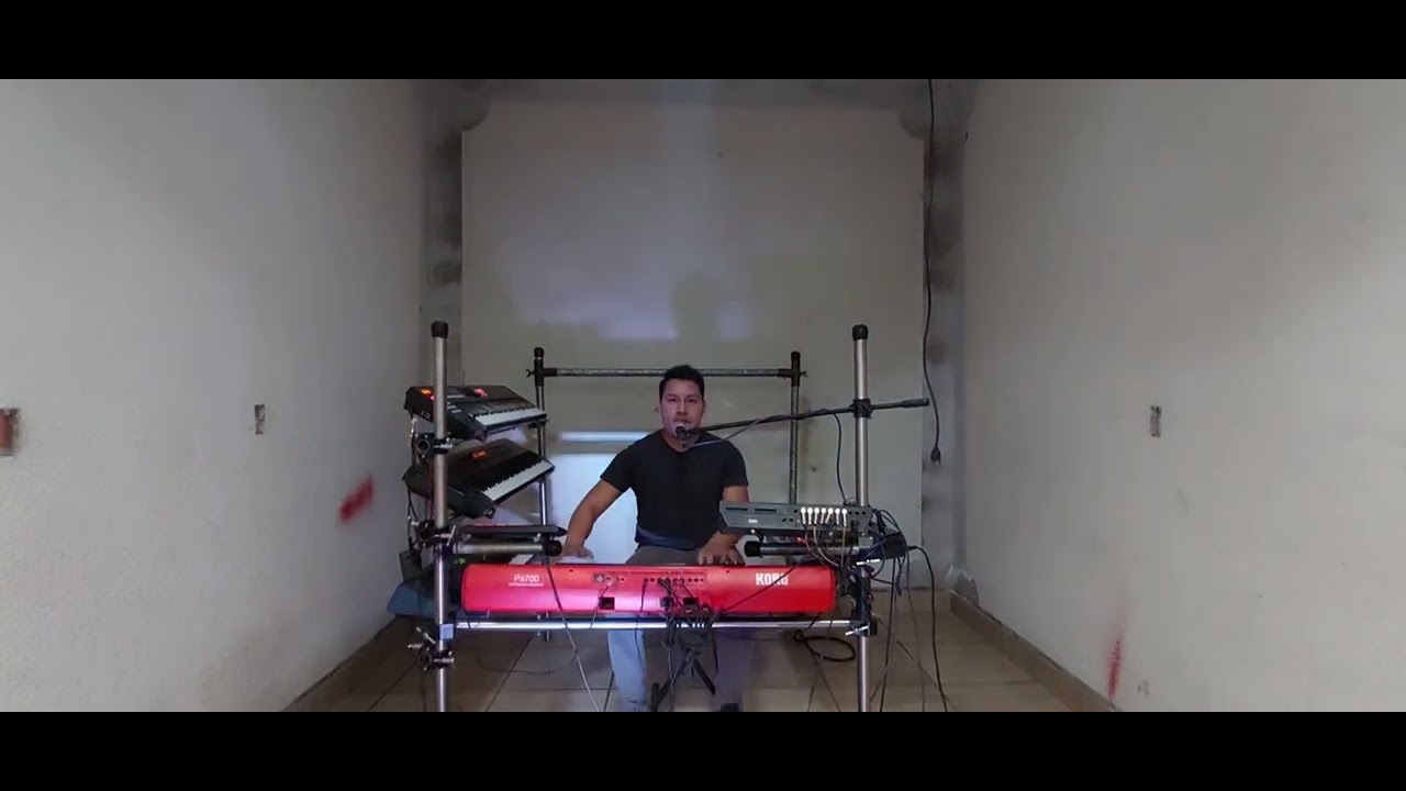 Cinco de té en vivo 2023 ( Emilio y sus téclados )