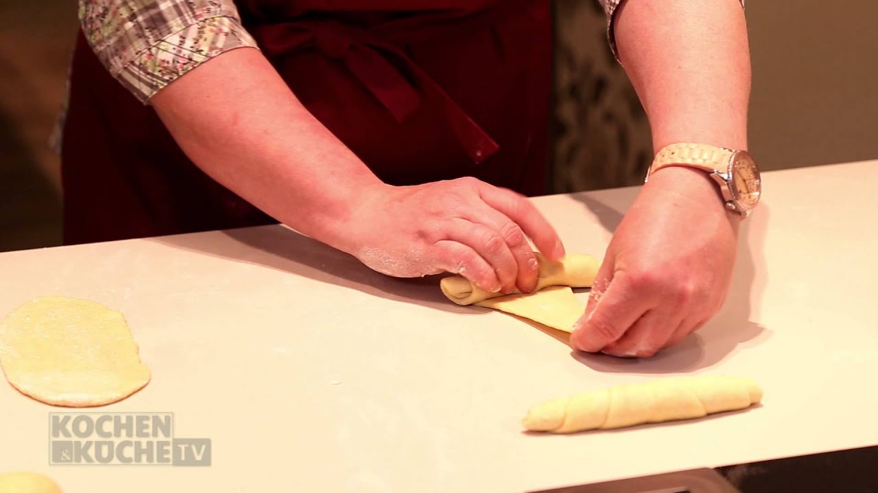 Osterhasen und Osterkranz selber backen - Backrezept von Kochen & Küche - Das ländliche Kochmagazin