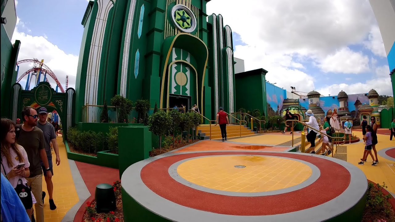 Full walkthrough of Wizard of Oz precinct at Warner Bros Movie World - Opening Day! Dec 20th, 2024