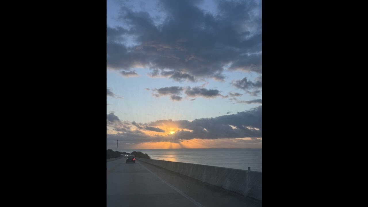 *FREE* Ambient ComeHelpGlo Type Beat (PROD.Laust)