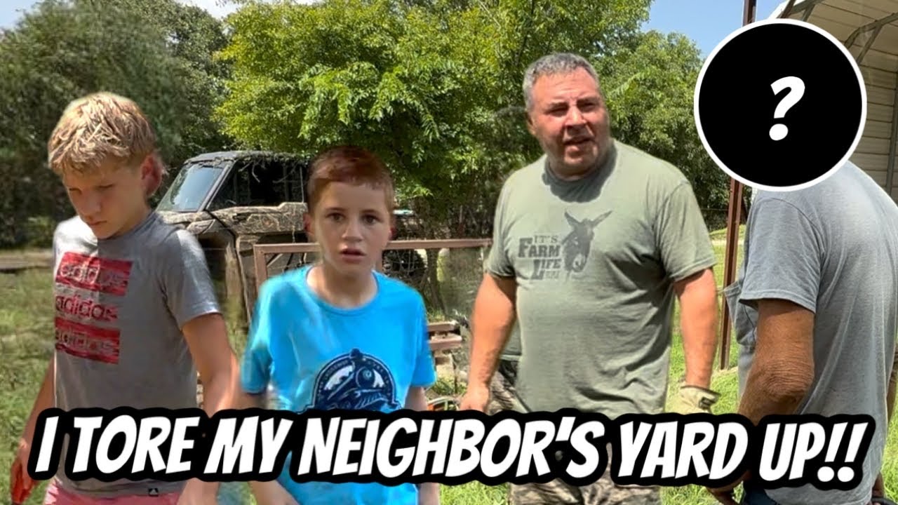 Uninvited Guest Shows Up To The Farm!!