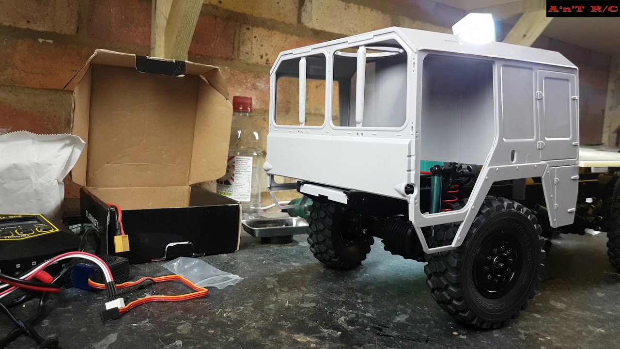 CROSS-RC MAN KAT MC6 'B' Build part 5 1/12th scale - rolling chassis