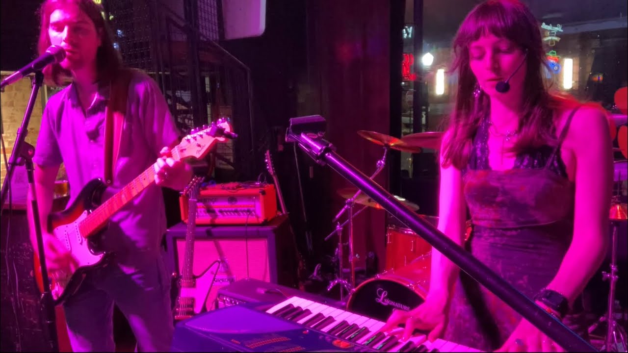 Linda Ronstadt - It’s So Easy (Cover)