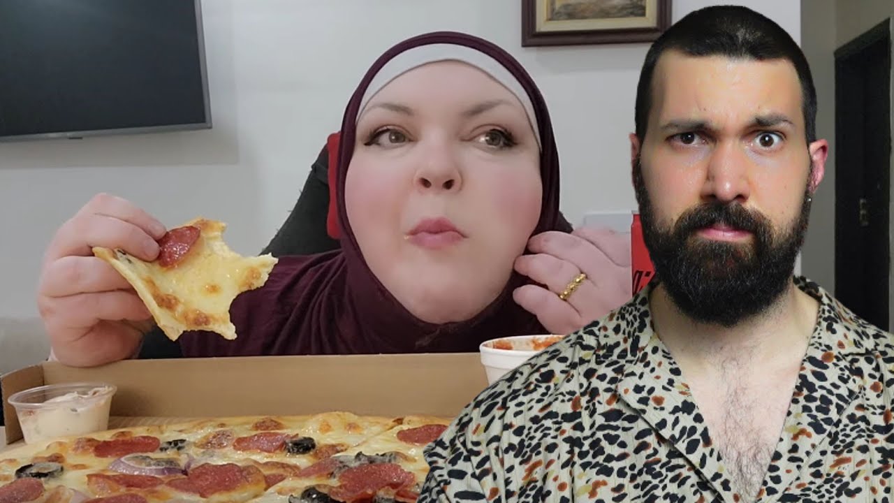I discuss pizza & the internet ft. Foodie Beauty