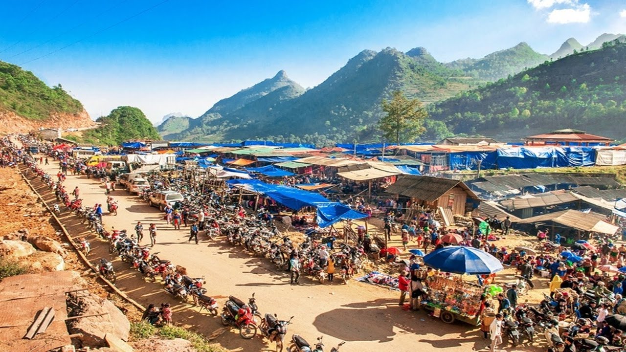 CHỢ PHIÊN BẮC HÀ ĐẦU NĂM ĐÔNG 