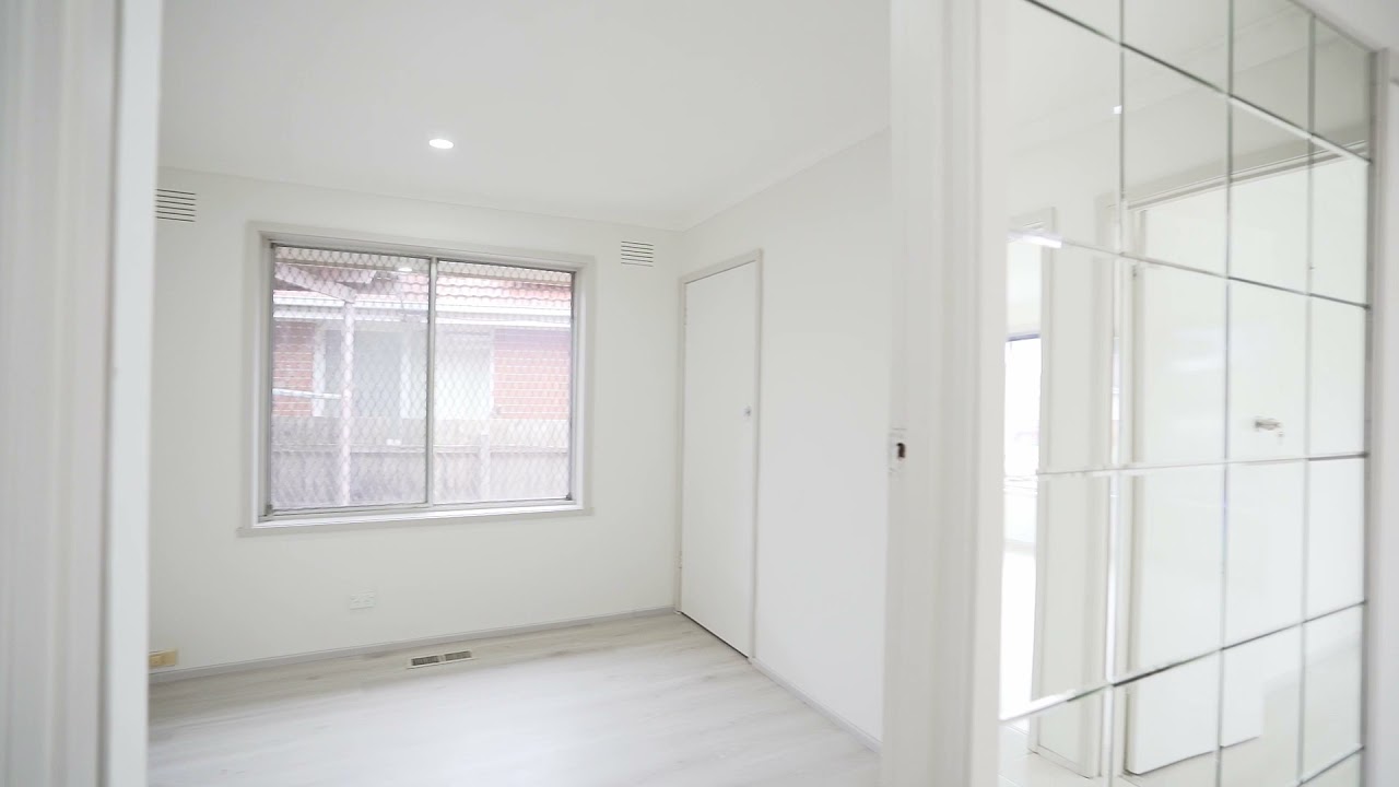 Walk through: 16 Kiandra Cl, Noble Park Walk