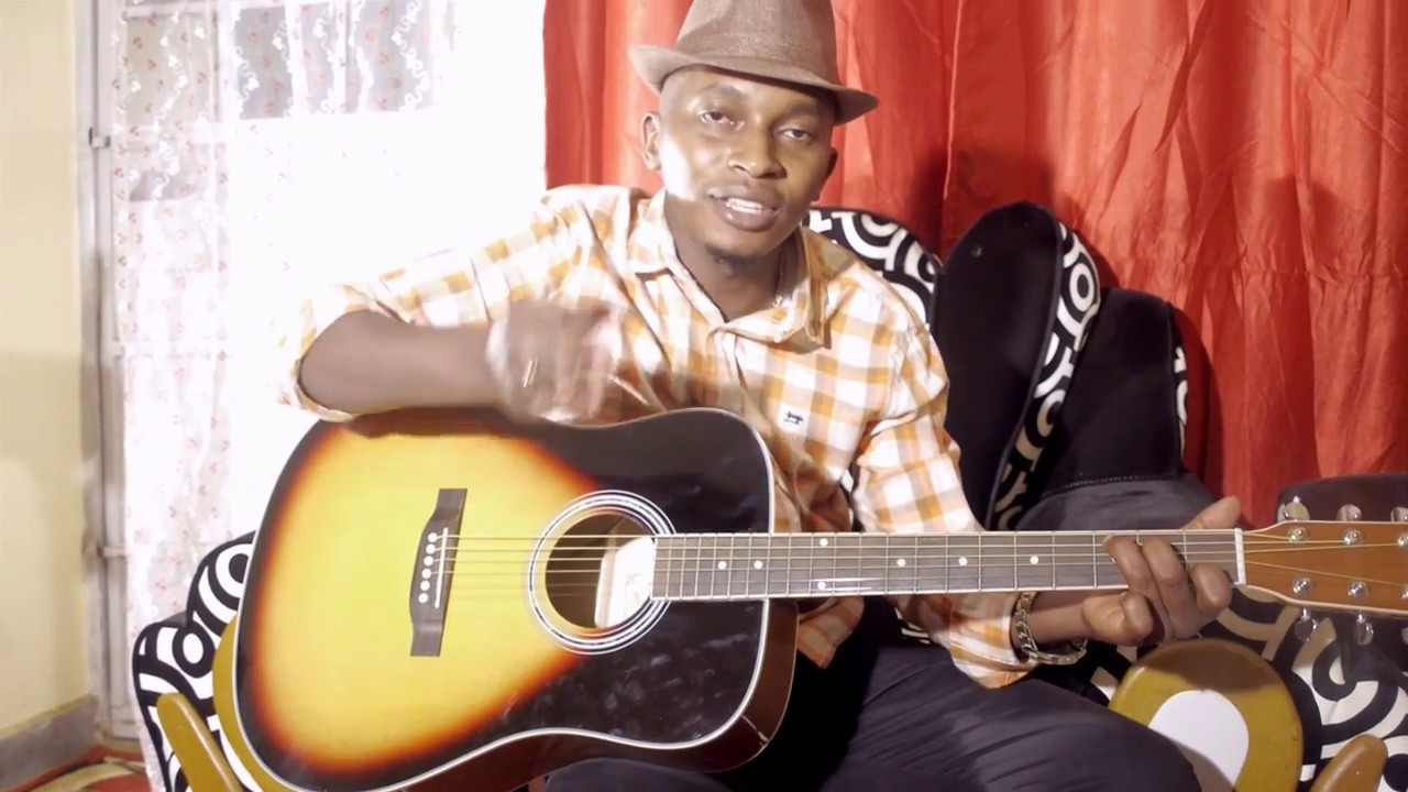 HOW TO PLAY GUITAR LESSON 1 Chord c,f,g.
