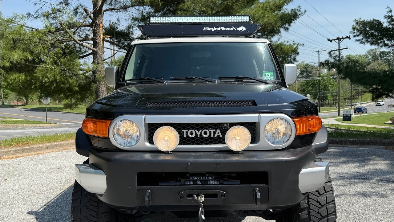 2007 FJ Cruiser Overland Build: Power Light Bar, Bumper Spots & Rear Camping Lights!