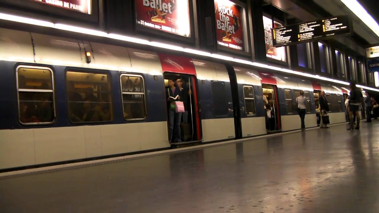 Paris-RER A-Charles de Gaulle Etoile