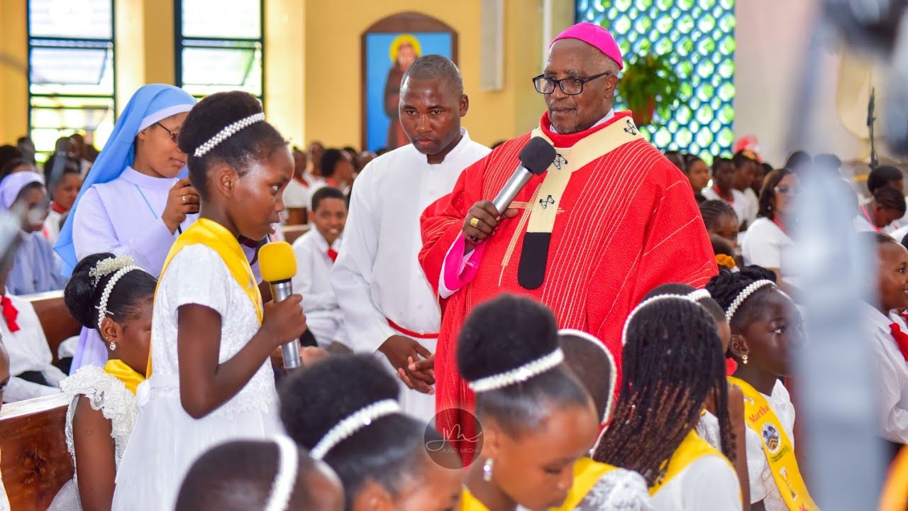 Chemsha bongo za Askofu Mkuu Ruwa'ichi kwa Watoto wa Kipaimara na Komunio Parokia ya Segerea - DSM.