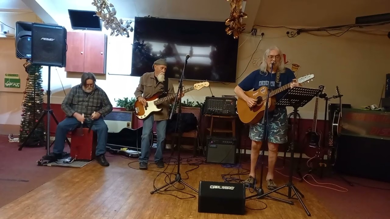 Len Liechti & Pat the bass live@12The Somerville  December 2025