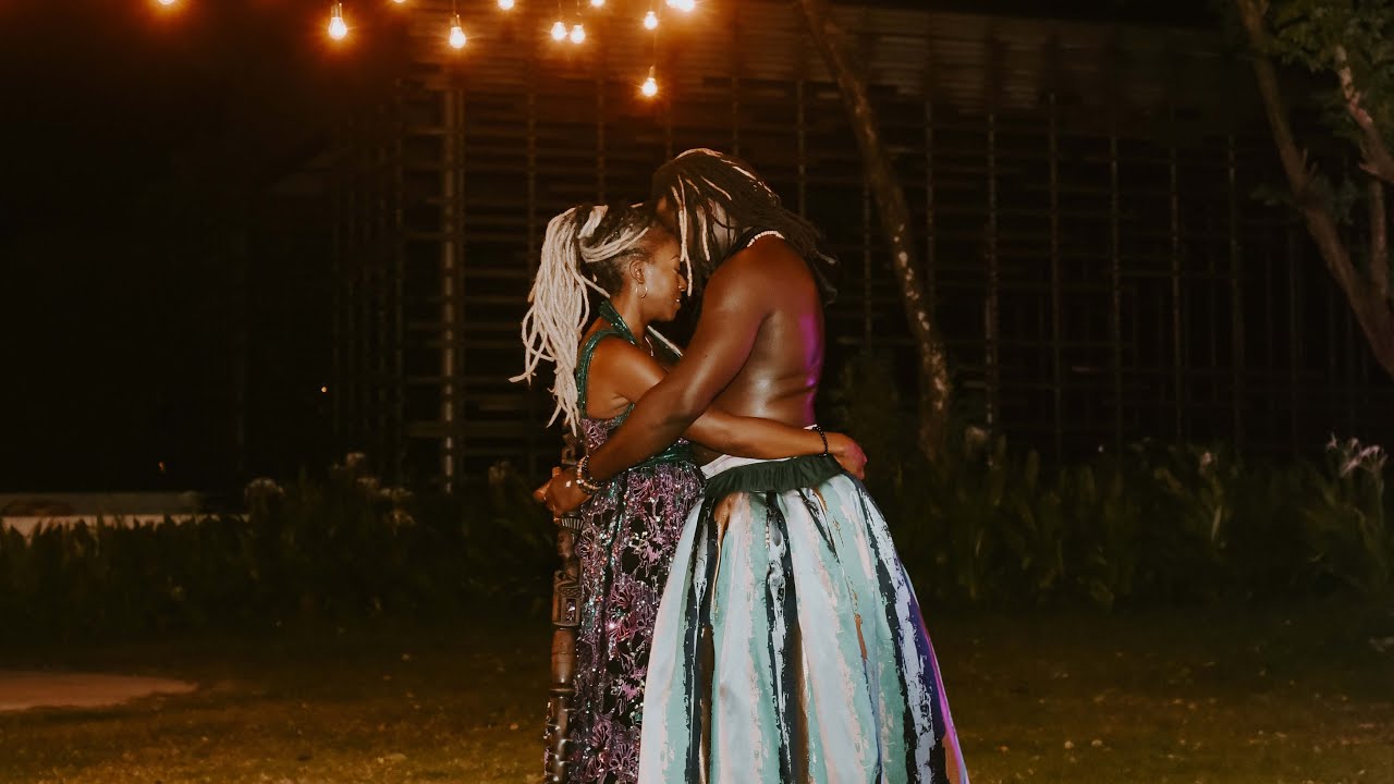Jewel & Moyi - Bali Wedding - Alilas Villas Uluwatu - Trailer