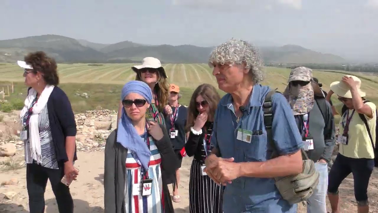 Exploring Tel Hazor, Tito, S3750007