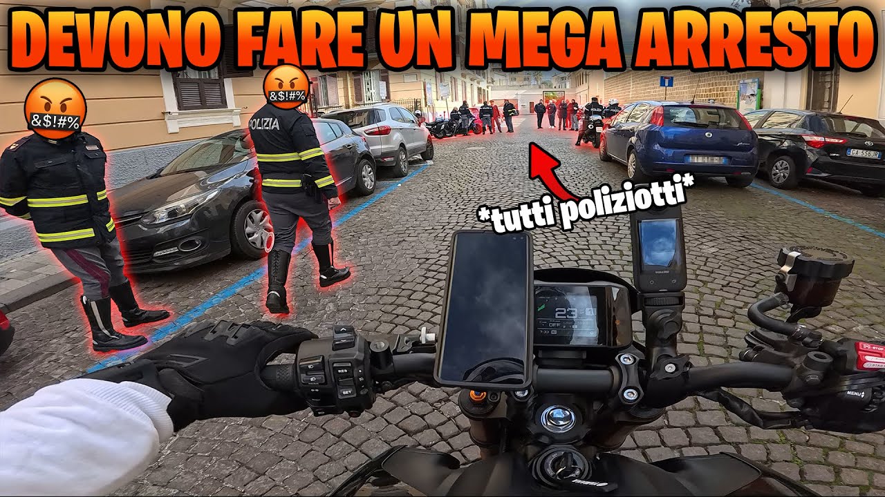 VENIAMO CIRCONDATI DALLA POLIZIA 😱COSA VUOL DIRE GUIDARE A NAPOLI Ep 61