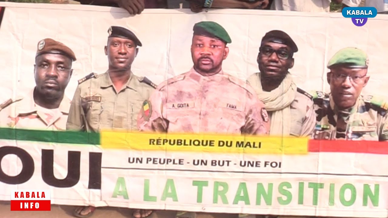 🔴DÉFILÉ MILITAIRE À KAYES AU CAMP MILITAIRE DANS 