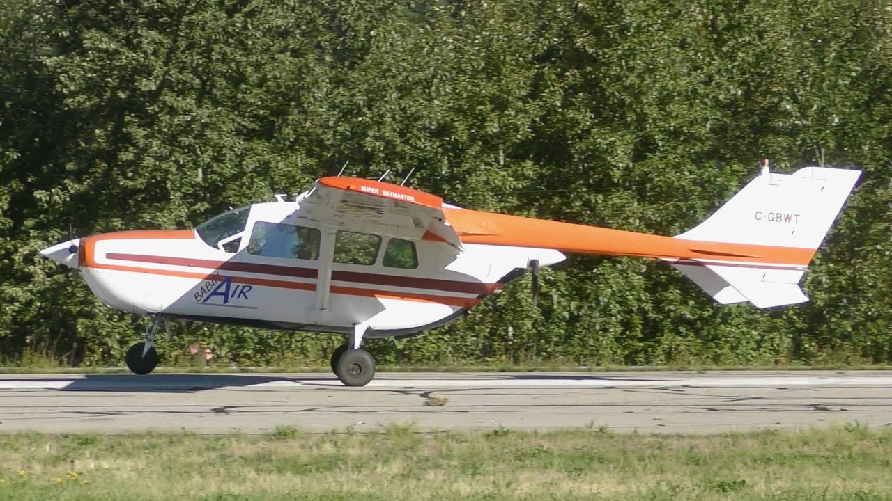 Cessna 337 Super Skymaster Landing