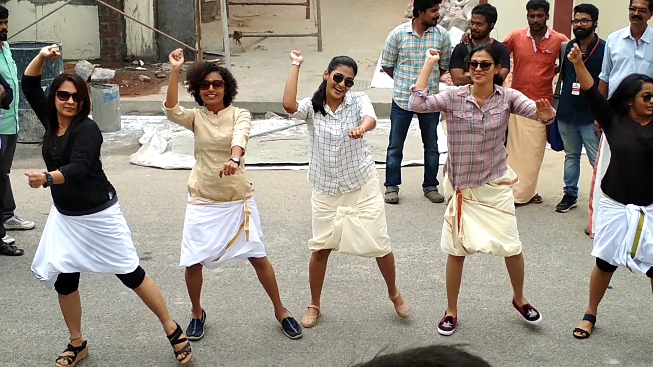 PRANAV MOHANLAL DANCING ON JIMIKKI KAMMAL