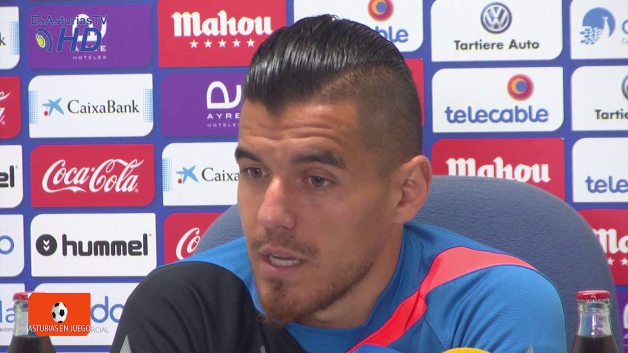 JOSETE, defensa del Real Oviedo en rueda de prensa desde El Requexón.