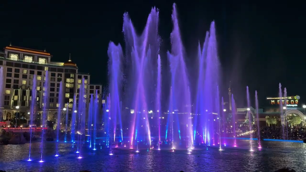 The Cosmos Fountain Show - FIRST EVER at Universal Epic Universe (4k 60fps)
