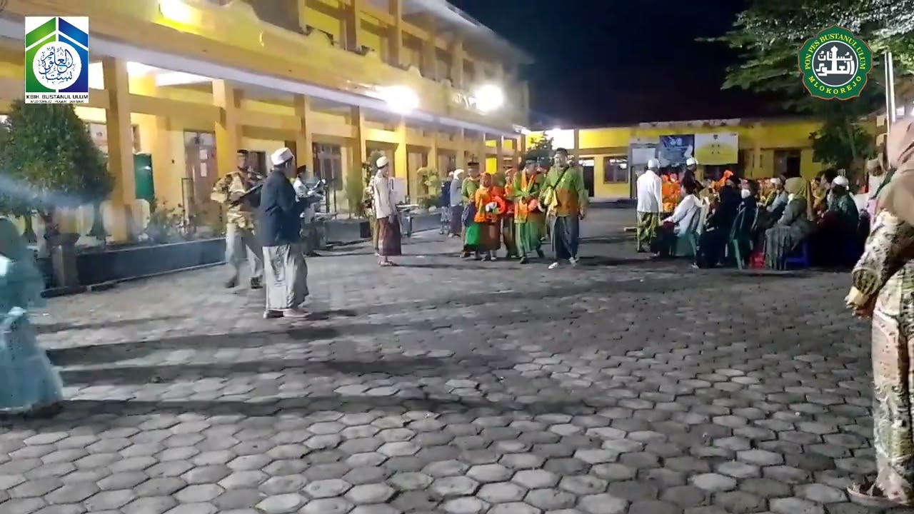 Pemberangkatan Jam'ah Umroh KBIHU Bustanul Ulum Mlokorejo