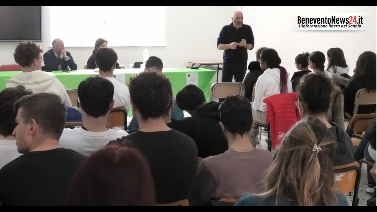 VIRGILIO IN GIALLO: A SAN GIORGIO DEL SANNIO LA SCUOLA INCONTRA LA SCRITTURA