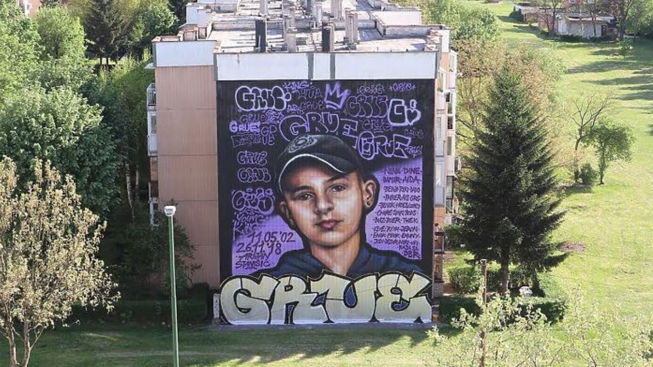 Na Dobrinji naslikan mural posvećen tragično preminulom Arijanu Stanišiću