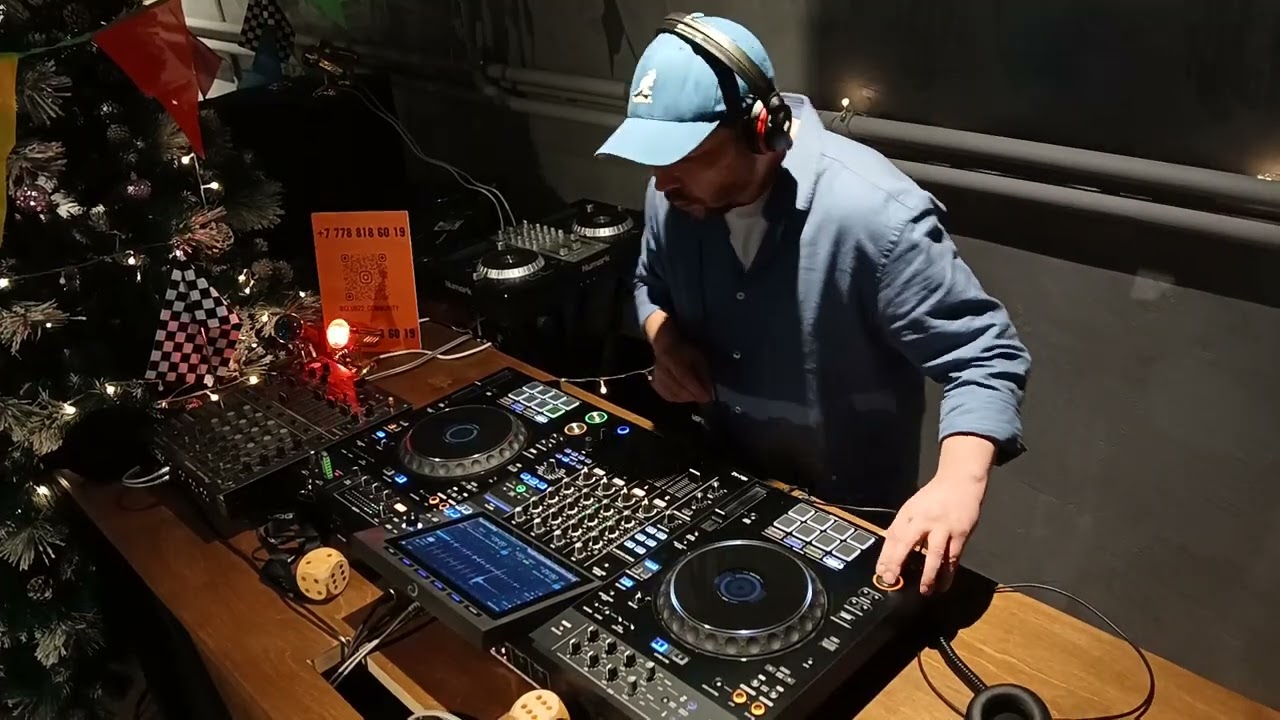CLUB 22 & COMMUNITY BAR ARBAT Dj Set by Yuriy Offstein (February 2026)