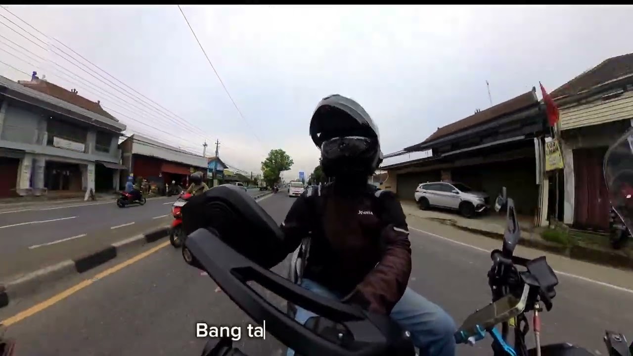 Bantu Ambulance yang sedang membawa Jenazah dan rombongan keluarga menuju arah klaten. 30/01/2026