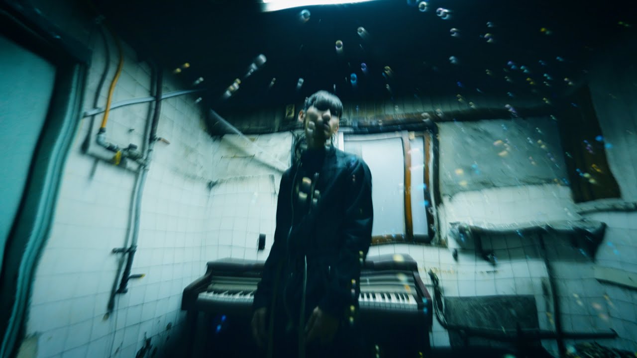 Fleeky Bang - Do Not Disturb [Official Music Video] [ENG]