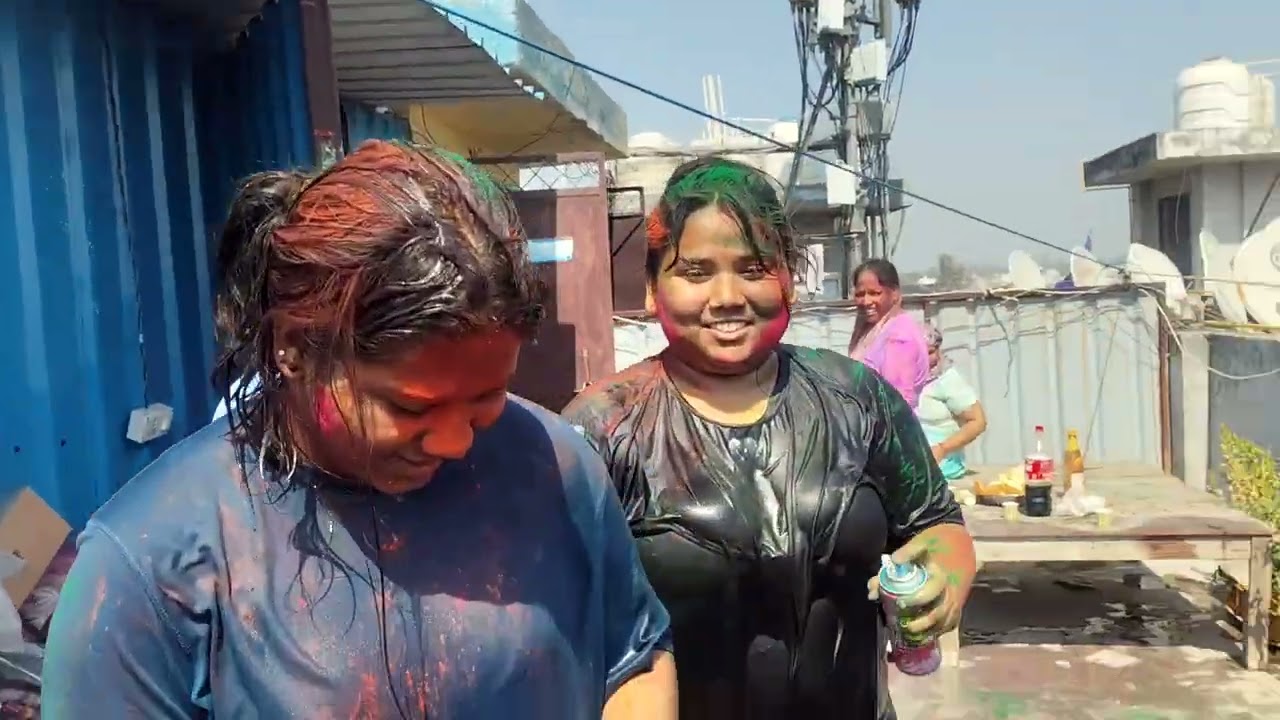 Happy Holi 😂 Celebration With Family 😁.......Video 11