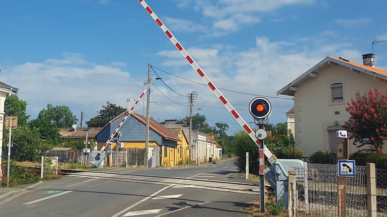 Les passage a niveau de Bergerac ligne ter Nouvelle Aquitaine