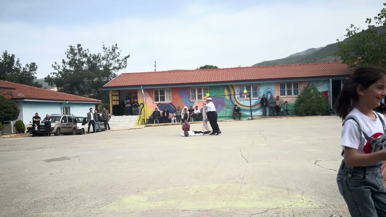 olukbaşı ortaokulu komedi dans üçlüsü