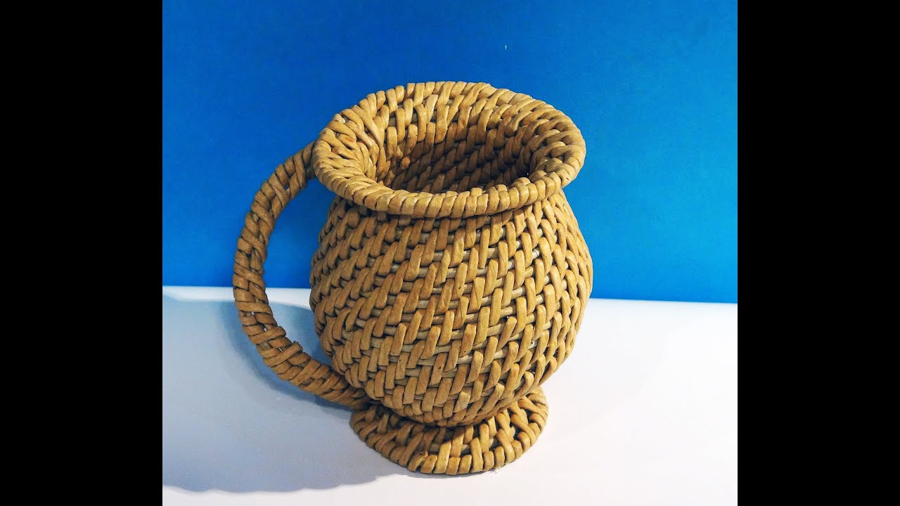 El asa para un florero exquisito (idea de cerámica)