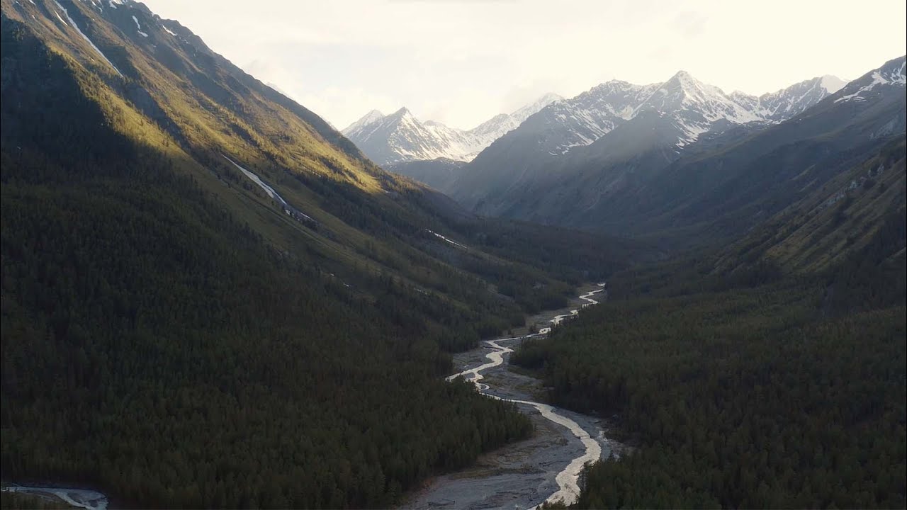 5 minutes of relaxing music with mountain videos
